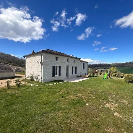 Holiday home Gite Avec Piscine, Au Coeur Du Sud-Ouest Hautefage-la-Tour